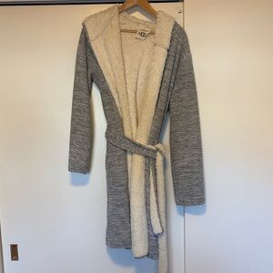 UGG Heather Gray and Cream Plush Robe